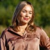 En profilbild av fastighetsmäklare Veronica Strandberg