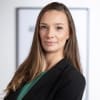 En profilbild av fastighetsmäklare Kimberly Ridderskans