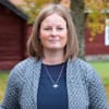 En profilbild av fastighetsmäklare Ida Karlsson