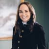 En profilbild av fastighetsmäklare Jenny Arkmo