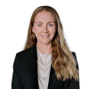 En profilbild av fastighetsmäklare Camilla Lindqvist