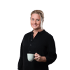 En profilbild av fastighetsmäklare Petronella Bennström