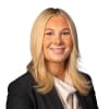 En profilbild av fastighetsmäklare Maja Ronsten