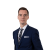 En profilbild av fastighetsmäklare Pontus Damm