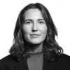 En profilbild av fastighetsmäklare Sanna Vigälv