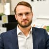 En profilbild av fastighetsmäklare Joacim di Corsi