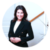 En profilbild av fastighetsmäklare Ann-Sofie Lundvall