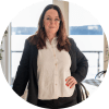 En profilbild av fastighetsmäklare Carina Gustafson