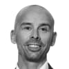 En profilbild av fastighetsmäklare Tobias Magnusson