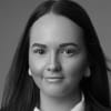 En profilbild av fastighetsmäklare Amanda Edlund