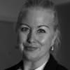 En profilbild av fastighetsmäklare Sandra Nothin
