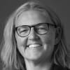 En profilbild av fastighetsmäklare Ulrika Larsson