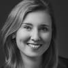 En profilbild av fastighetsmäklare Johanna Boman