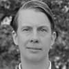 En profilbild av fastighetsmäklare Johan W Karlsson