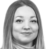 En profilbild av fastighetsmäklare Therese Hietanen