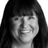 En profilbild av fastighetsmäklare Gunilla Eriksson