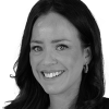 En profilbild av fastighetsmäklare Sofie Manninen