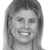 En profilbild av fastighetsmäklare Viktoria Svensson