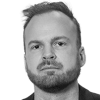 En profilbild av fastighetsmäklare Robin Örnklint