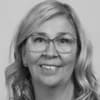 En profilbild av fastighetsmäklare Helene Johansson