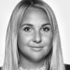 En profilbild av fastighetsmäklare Micaela Rydberg