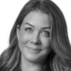En profilbild av fastighetsmäklare Josefine Karlsson