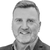En profilbild av fastighetsmäklare Per Larsson