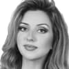 En profilbild av fastighetsmäklare Kristina Ucar
