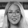 En profilbild av fastighetsmäklare Jessica Andrée