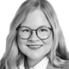 En profilbild av fastighetsmäklare Olivia Forsén