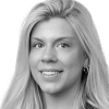 En profilbild av fastighetsmäklare Olivia Sjöberg
