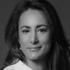 En profilbild av fastighetsmäklare Sandra Cavallin