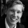 En profilbild av fastighetsmäklare Måns Jörgensson