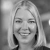 En profilbild av fastighetsmäklare Sofia Bergström