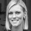 En profilbild av fastighetsmäklare Malin Carlqvist
