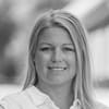 En profilbild av fastighetsmäklare Paulina Sjölin