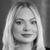 En profilbild av fastighetsmäklare Vanessa Wingstrand