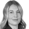 En profilbild av fastighetsmäklare Andrea Markusson