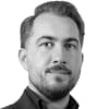 En profilbild av fastighetsmäklare Alen Nuhanovic
