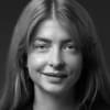 En profilbild av fastighetsmäklare Amanda Lundberg