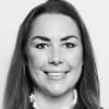 En profilbild av fastighetsmäklare Elvina Bernebring