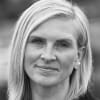 En profilbild av fastighetsmäklare Maria A Andersson