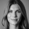 En profilbild av fastighetsmäklare Felicia Jingmyr Steiner