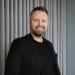 En profilbild av fastighetsmäklare Julius Lindberg