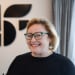 En profilbild av fastighetsmäklare Eva Katek-Karpinski