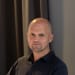 En profilbild av fastighetsmäklare Jonas Fagergren