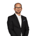 En profilbild av fastighetsmäklare Peter Forsling