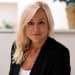 En profilbild av fastighetsmäklare Jenny Karlson