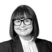 En profilbild av fastighetsmäklare Malin Vesterberg