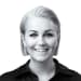 En profilbild av fastighetsmäklare Emma Lind